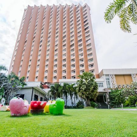 Golden Beach Cha-Am Hotel Bagian luar foto