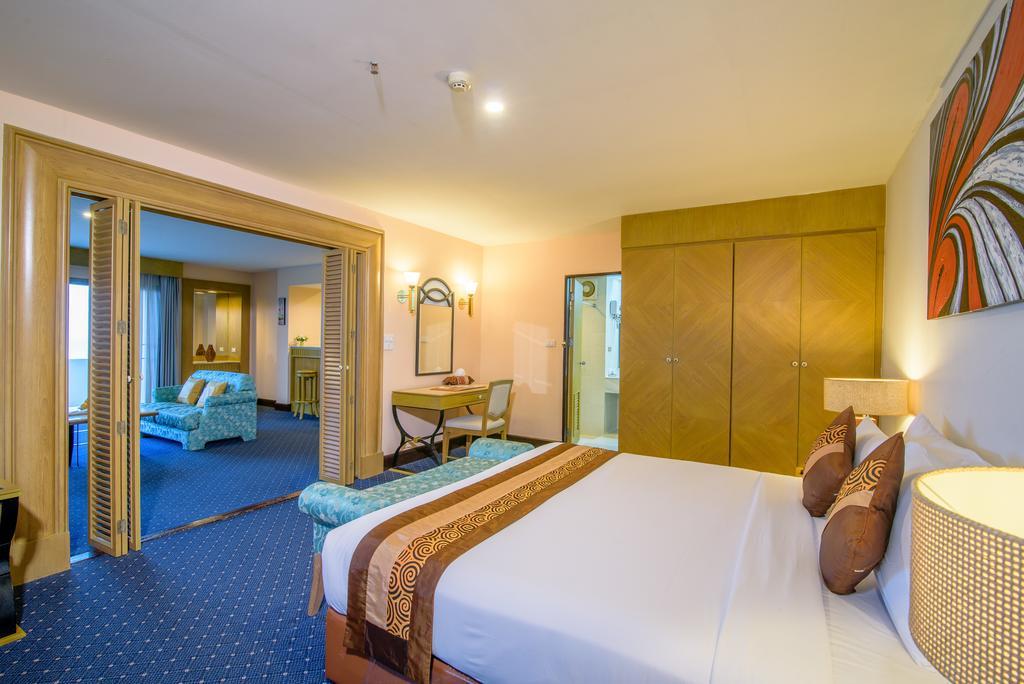 Golden Beach Cha-Am Hotel Bagian luar foto